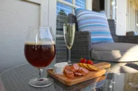 Smugglers Inn Studio Apartments Hotels in Victor Harbor