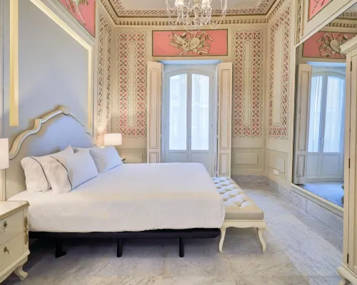 Tandem Palacio Veedor de Galeras Suites Hotels near Falla Theater