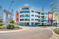 Nautica Residences Mandurah Hotels near Pantryman