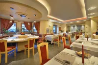 Hotel Cristallo - breakfast