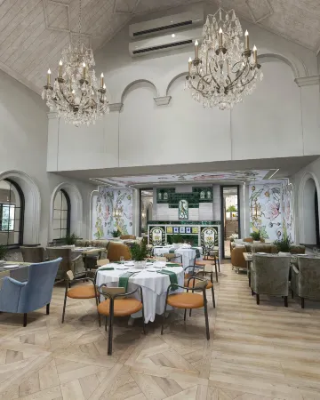 Вилла Альпина (бывш. Альпина Спа & Резорт) Отели в г. Сергиево-Посадский район