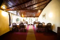 더 하이브 나이니탈