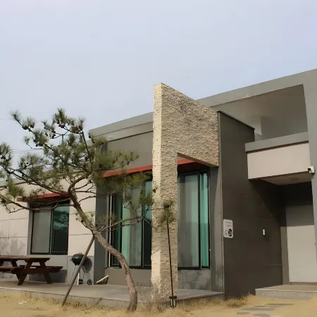 Yeoncheon the Stay and Dot