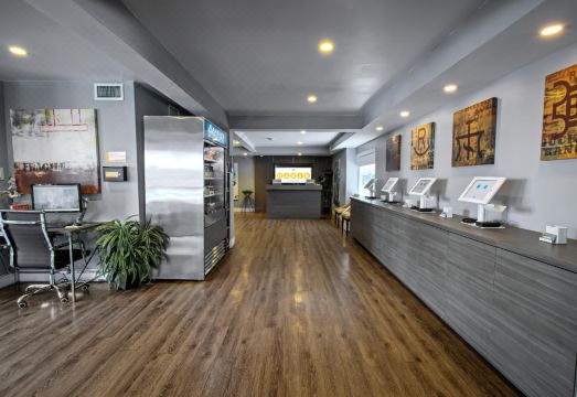 1. 오아시스 앳 골..