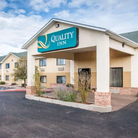 Quality Inn Airport Отели рядом с Аэропорт Петерсон-Филд
