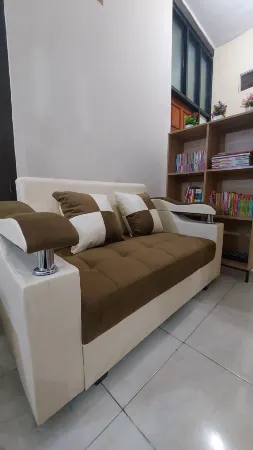 AprillDilla Home Отели в г. Sidomukti