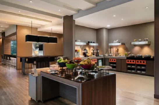 Hampton Inn by Hilton Barranquilla Отели рядом с достопримечательностью «Парк КУЛЬТУРАЛЬ ДЕЛЬ КАРИБЕ»