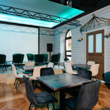 Palace Bulevard Inn Отели рядом с достопримечательностью «Центр города»
