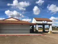Executive Inn & Suites