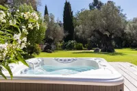 Domaine les Mésanges - Hot Tub