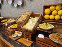 ExpoInn Suites and Convention - breakfast
