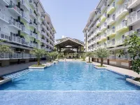 Fresia by J&J | Near Airport w/ Pool and Gym - Pools