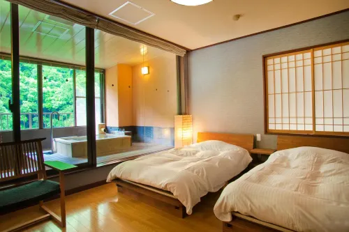 Yamanakaonsen Ohanami Kyubei - Pool