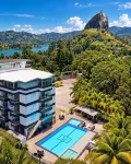 Hotel Verony Guatape - ที่มีสระว่ายน้ำ