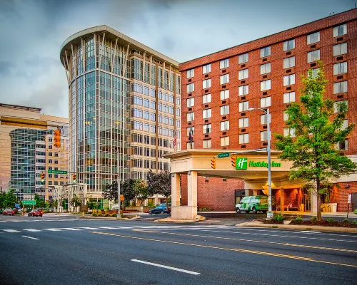 Holiday Inn ARLINGTON AT BALLSTON by IHG Eksterior Photos