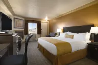 Days Inn by Wyndham High Level - parking