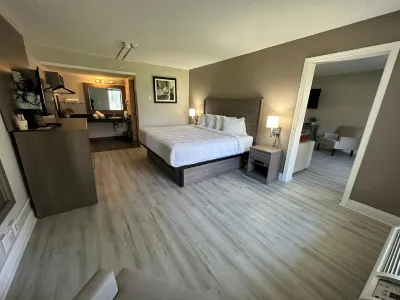 Whalers Inn and Suites Hotels in Dartmouth