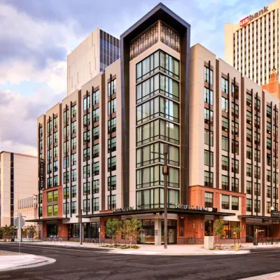 Hyatt Place Phoenix/Downtown Hotel dekat Museum Seni Phoenix