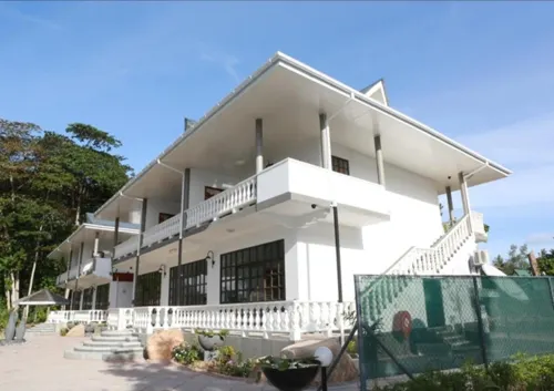 La Digue Self-Catering Apartments Hotels in La Digue