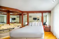 Les Suites de Laviolette Ascend Hotel Collection Hotels near Assumption Cathedral