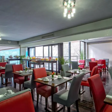 Yaad City Hotel