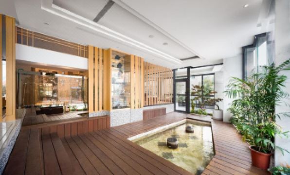 Gamalan FL Spring Hotel