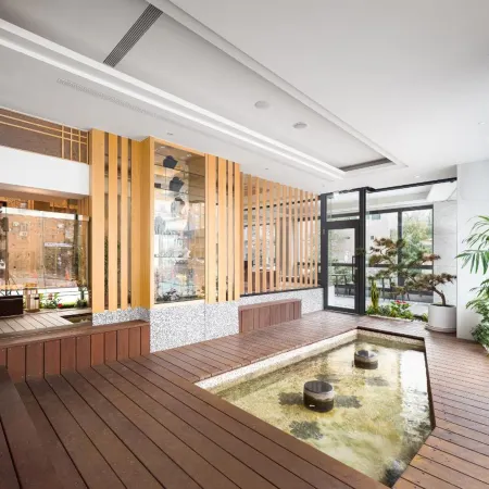 Gamalan FL Spring Hotel