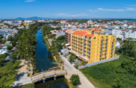 索魯納·安納姆 - 會安放鬆藝術