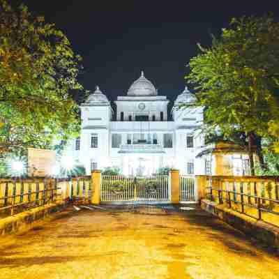Thambu Illam Hotel Exterior