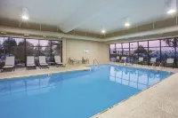 La Quinta Inn & Suites by Wyndham Effingham - Pools