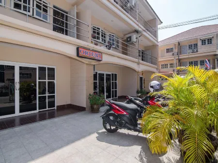 Orient House Отели рядом с достопримечательностью «Suk Sabai Villa»