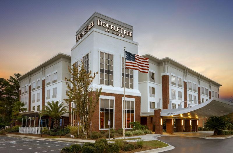 DoubleTree by Hilton Savannah Airport