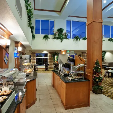 Holiday Inn Express & Suites NAMPA - IDAHO CENTER by IHG