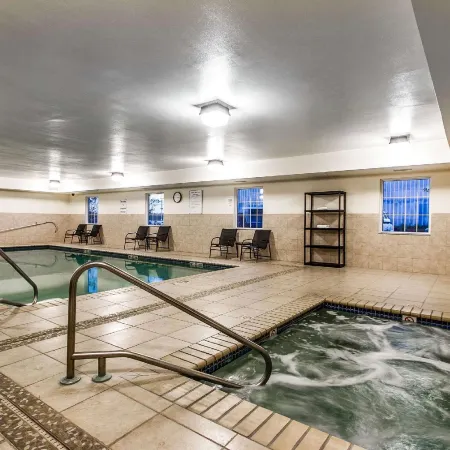 Evangeline Downs Hotel, Ascend Hotel Collection