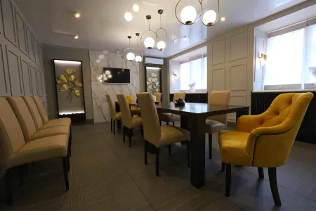 Космос Бизнес Отель