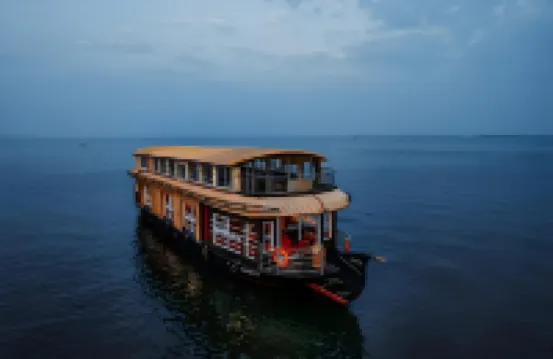 Venice Premium Houseboats Alleppey