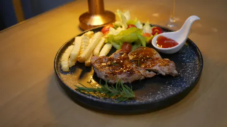 The Sunnery Ville Отели рядом с достопримечательностью «Wat Huai Poon»