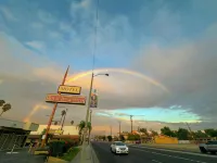 Royal Inn and Suites - 2-Star