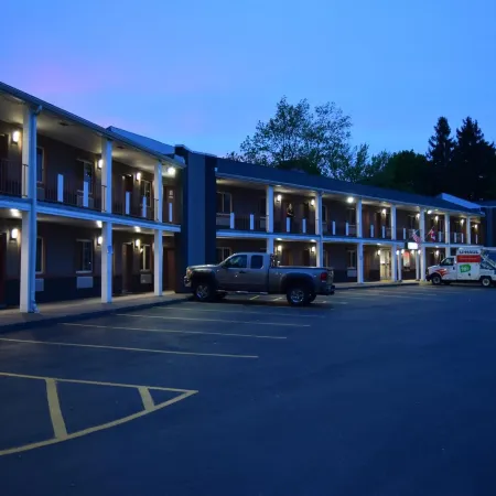 University Manor Inn