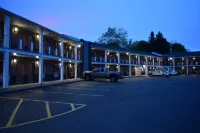 University Manor Inn - 2-Star