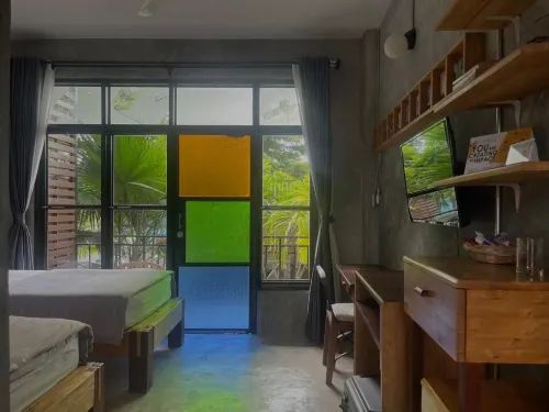 The Picturebook Guesthouse - balcón