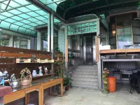 Johnnie's Inn
