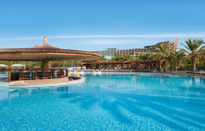 Noahs Ark Deluxe Hotel Spa