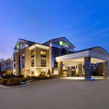 Holiday Inn Express GROVE CITY (OUTLET CENTER) by IHG