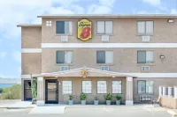 Super 8 by Wyndham Lake Havasu City Hotels near Action Sports