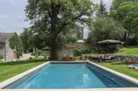 Manoir de La Croix Saint Louis "Luxury Guest House" Hotels in Taingy