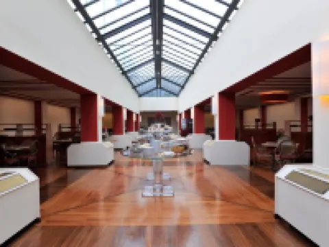 โรงแรมและศูนย์การประชุมทาวเวอร์ สนามบินเจโนวา โรงแรมในเจนัว