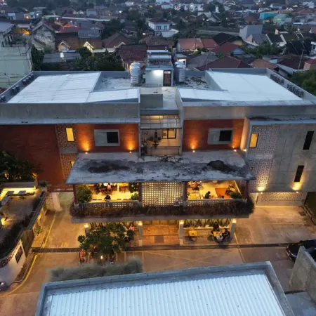 Rattanhaus Premiere