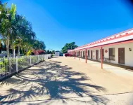 Bundaberg Spanish Motor Inn - Motels