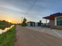 Attitude the Resort Hotels in Non Sung